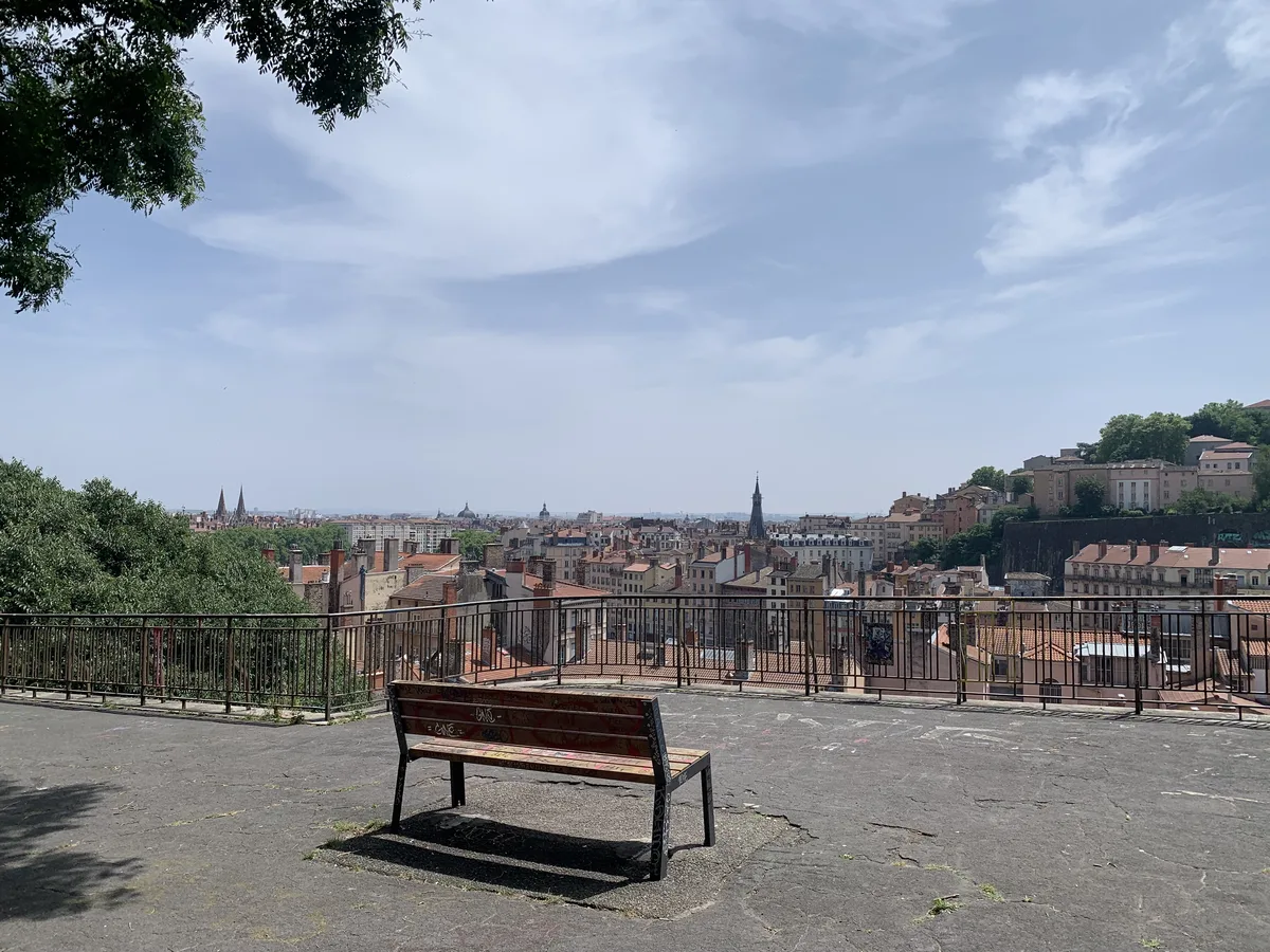 Lyon at 4pm