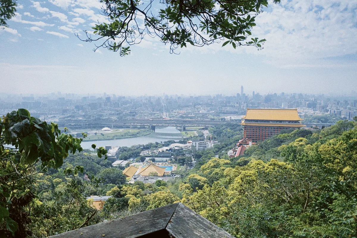 A hike over Taipei